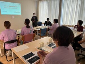 医真会八尾リハビリテーション病院にて看護師さんに口腔ケア研修を行ってきました。